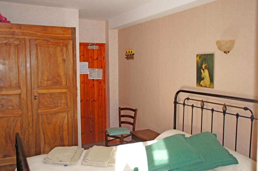Le Relais Des Vaudois Otel Freissinieres Oda fotoğraf